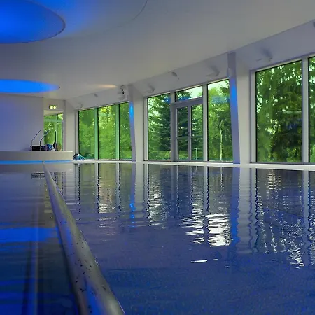 Manor House Hotel 3*