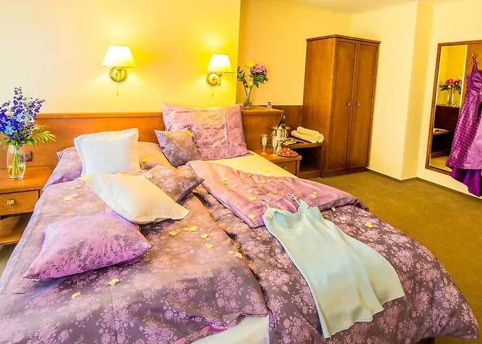 Manor House Hotel 3*